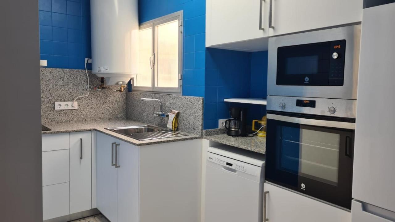 Agi Avenida Apartments Росас Экстерьер фото