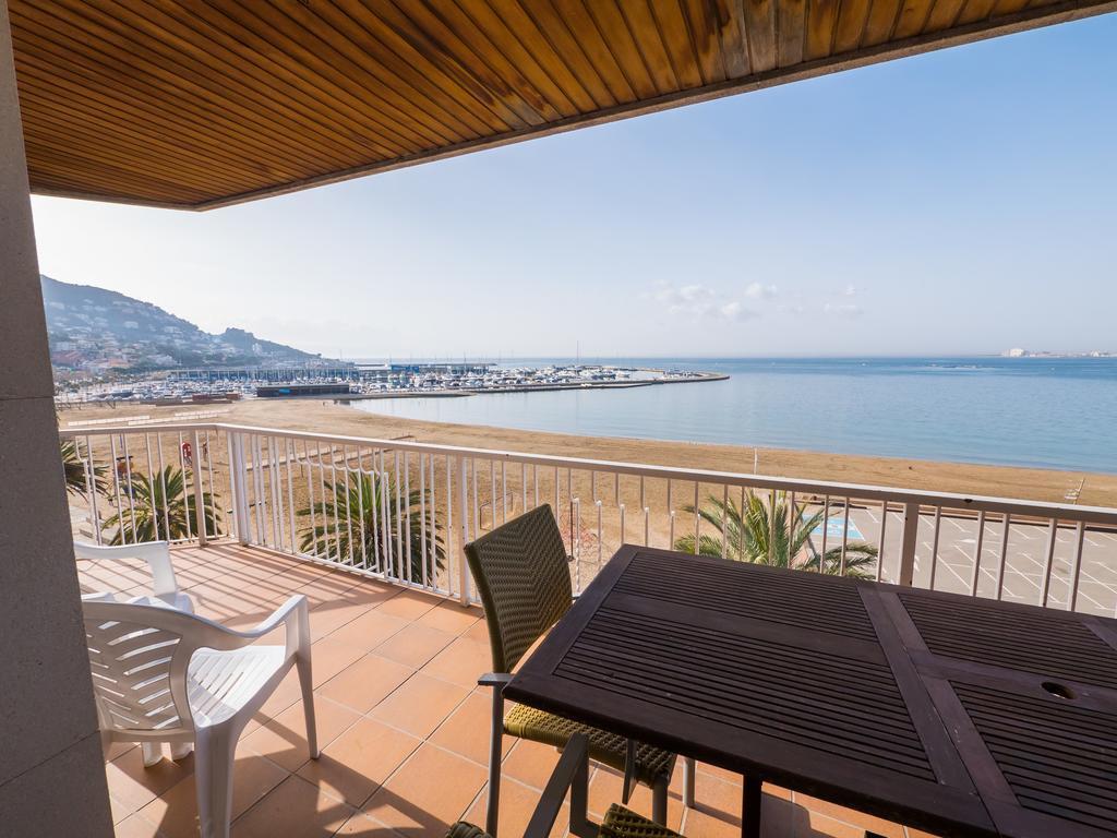 Agi Avenida Apartments Росас Номер фото